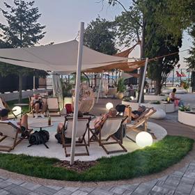 beach bar